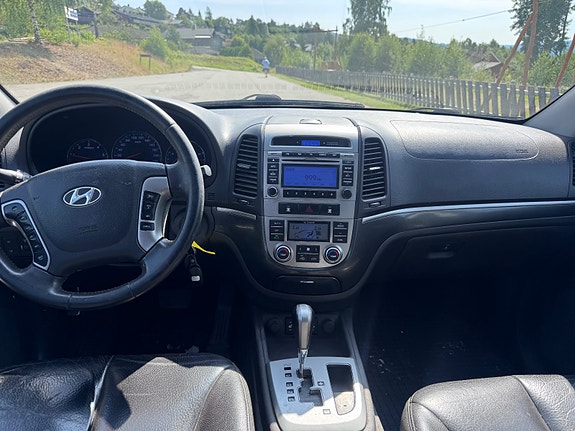 Hyundai Santa Fe 14 of 19