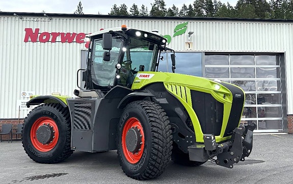 CLAAS Xerion 5000 VC 17 of 21