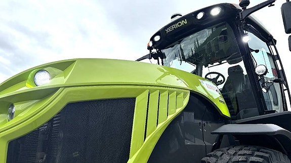 CLAAS Xerion 5000 VC 21 of 21