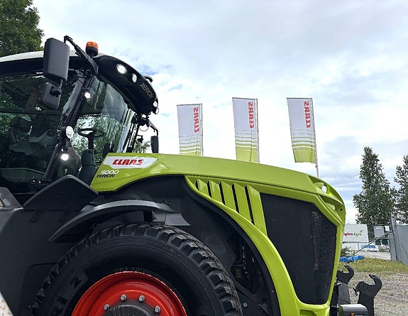 CLAAS Xerion 5000 VC 11 of 21