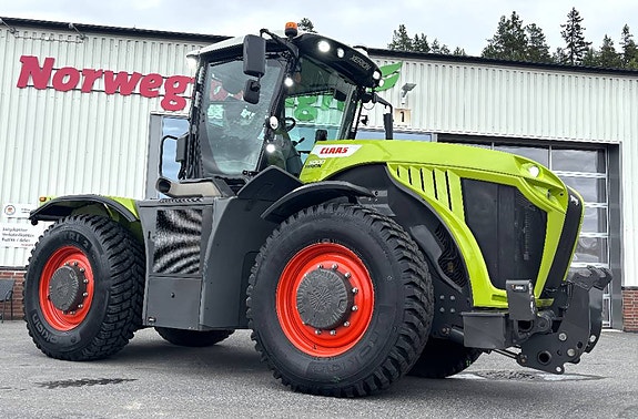 CLAAS Xerion 5000 VC 20 of 21