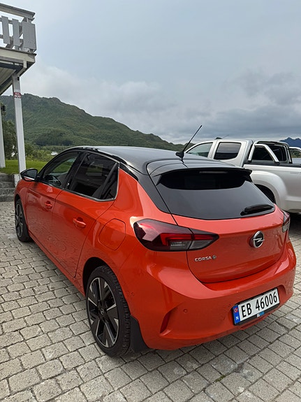 Opel Corsa 2 of 5
