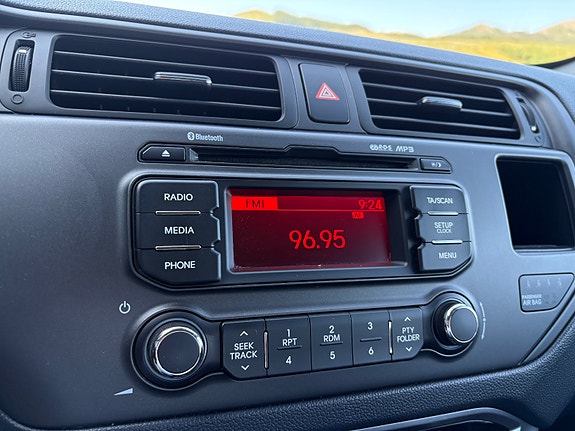 Kia Rio 29 of 30