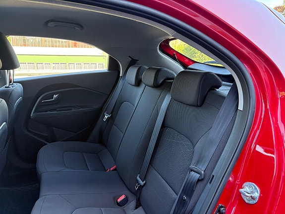 Kia Rio 15 of 30