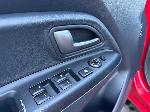 Kia Rio 10 of 30