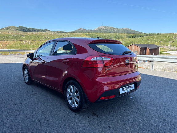 Kia Rio 5 of 5