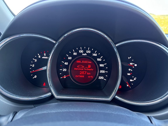 Kia Rio 25 of 30