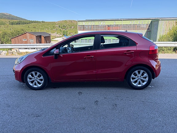Kia Rio 6 of 30
