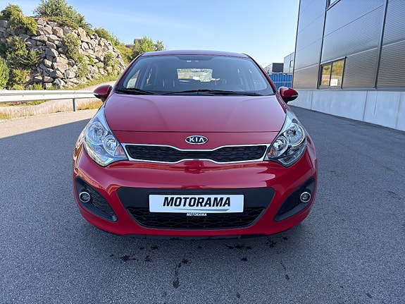 Kia Rio 8 of 30
