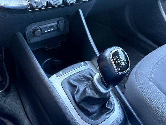 Kia Rio 26 of 30