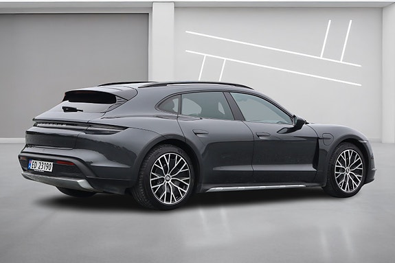 Porsche Taycan 4 2 of 28