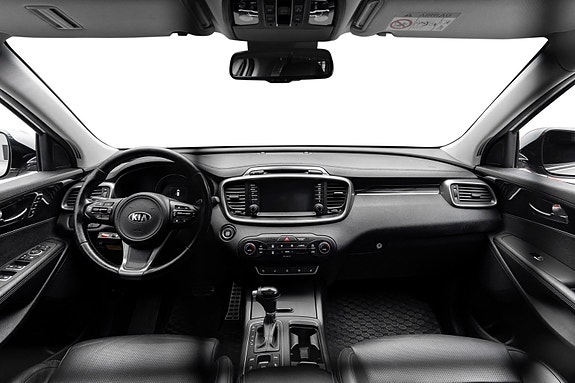 Kia Sorento 13 of 24