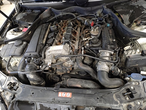 Mercedes-Benz C200 10 of 19