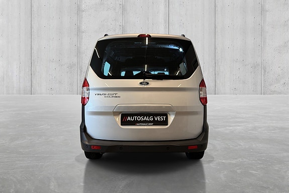 Ford Transit Courier 4 of 5