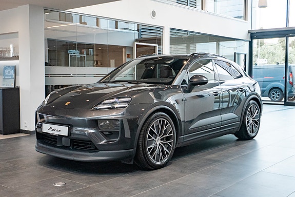 Porsche Macan 4 of 5