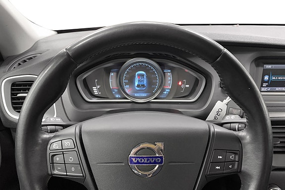 Volvo V40 7 of 12