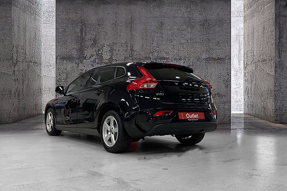 Volvo V40 4 of 5