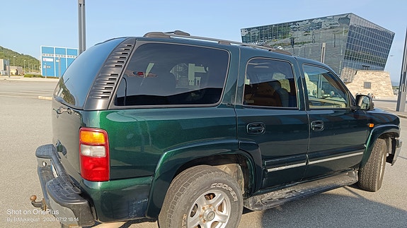 Chevrolet Tahoe 3 of 5