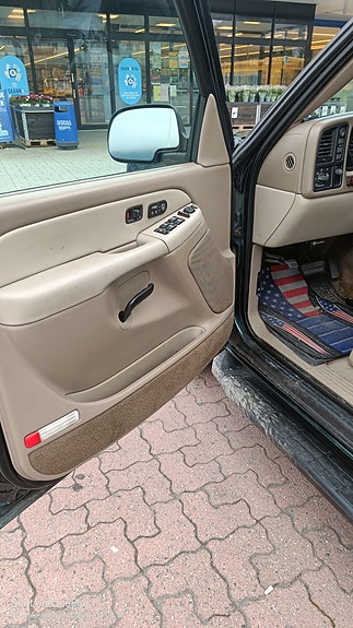 Chevrolet Tahoe 11 of 30