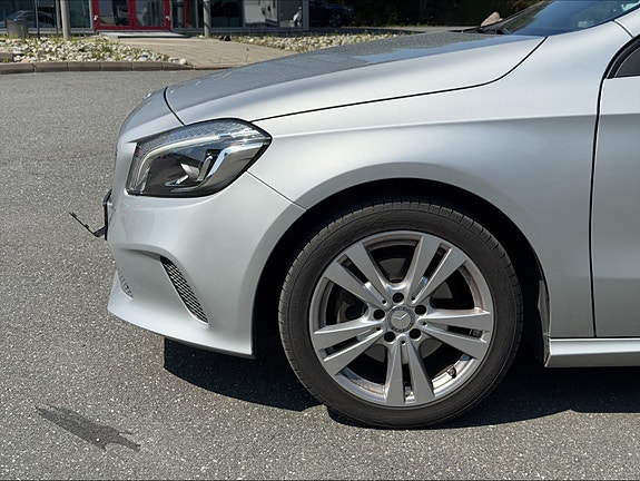 Mercedes-Benz A-Klasse 2 of 5