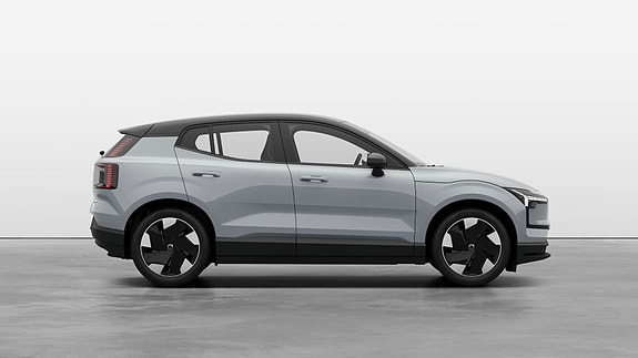 Volvo EX30 2 of 26