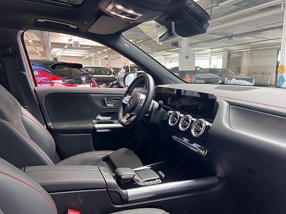 Mercedes-Benz EQA250 26 of 26