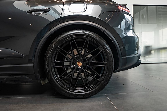 Porsche Macan 5 of 5