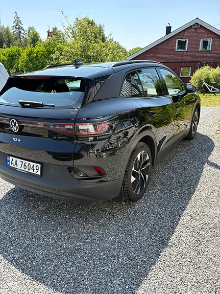 Volkswagen ID.4 2 of 5