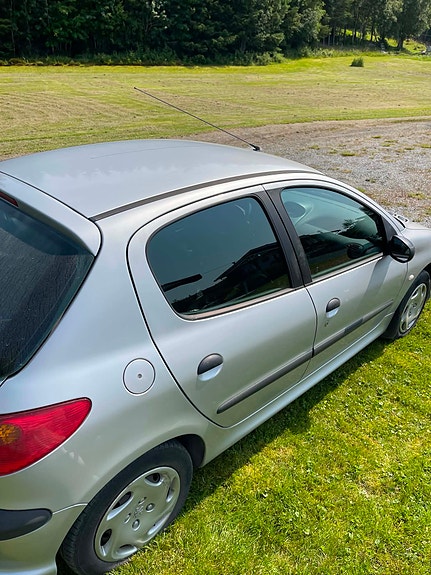Peugeot 206 3 of 5