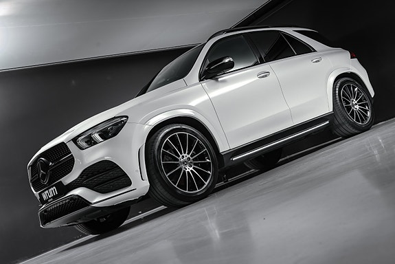 Mercedes-Benz GLE400 d 2 of 5