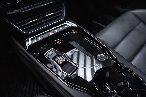 Audi e-tron GT 22 of 30