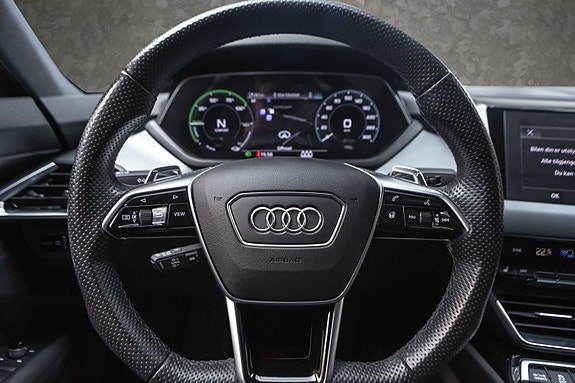 Audi e-tron GT 12 of 30