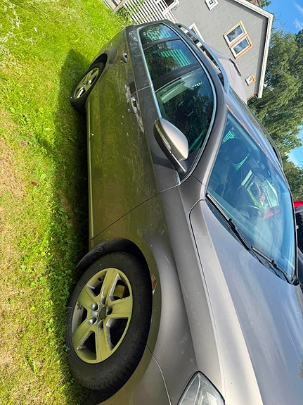 Volkswagen Passat 2 of 5
