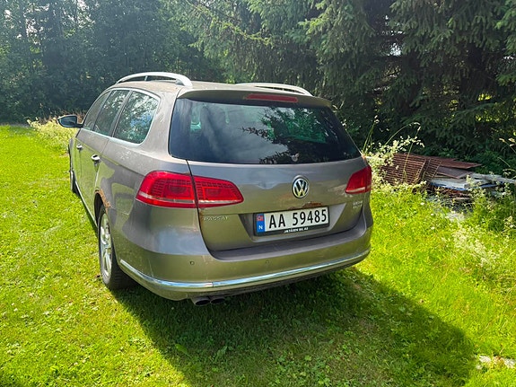 Volkswagen Passat 3 of 5