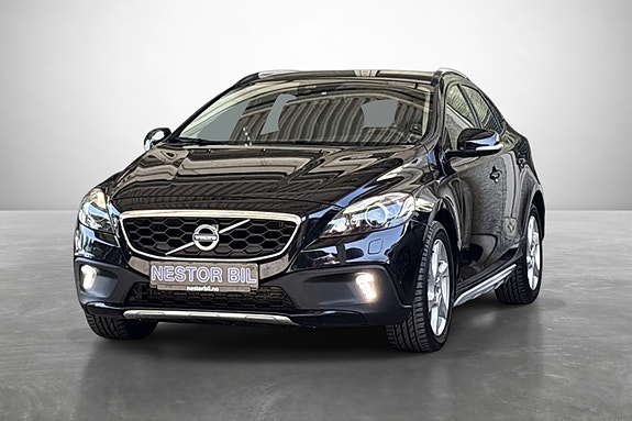 Volvo V40 Cross Country 3 of 5