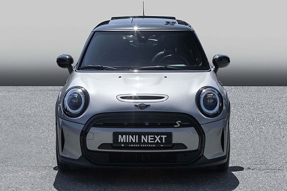 MINI Cooper SE 4 of 5