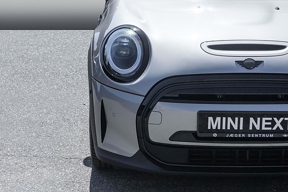 MINI Cooper SE 5 of 5