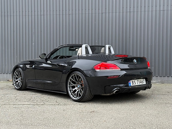 BMW Z4 2 of 5