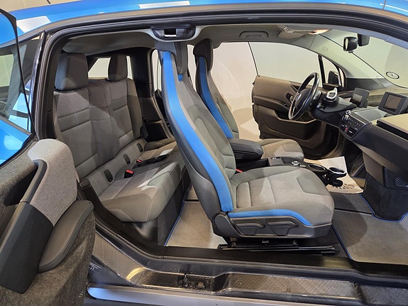 BMW i3 9 of 9