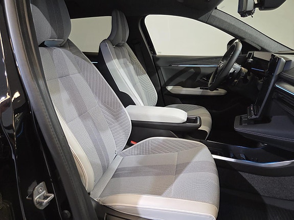 Renault Scenic E-Tech 12 of 12