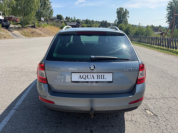 Skoda Octavia 8 of 17