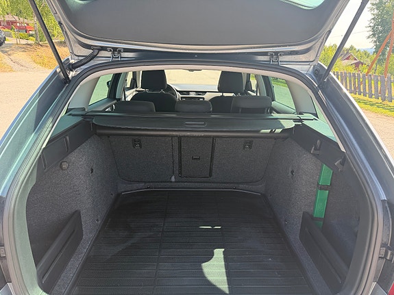Skoda Octavia 9 of 17