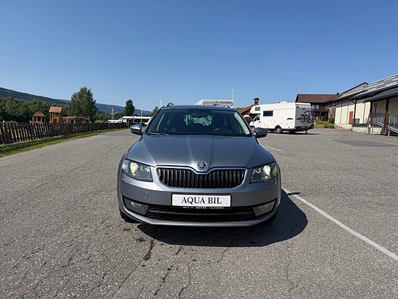 Skoda Octavia 3 of 17