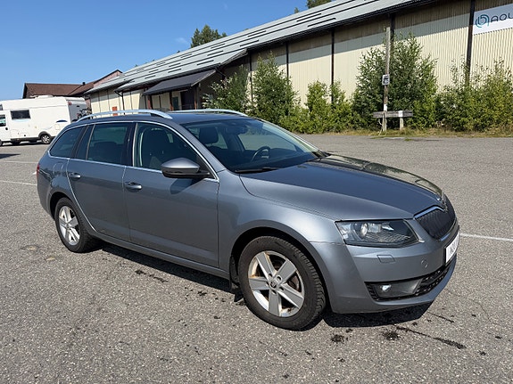 Skoda Octavia 2 of 17