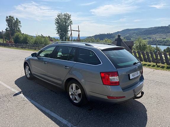 Skoda Octavia 6 of 17