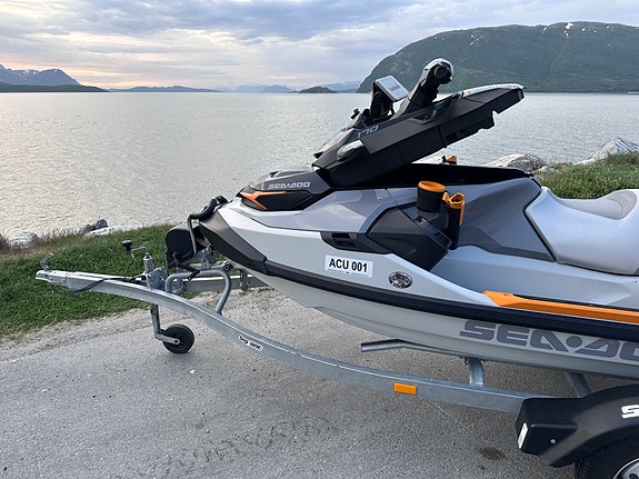 Sea-Doo Fish Pro 7 of 19