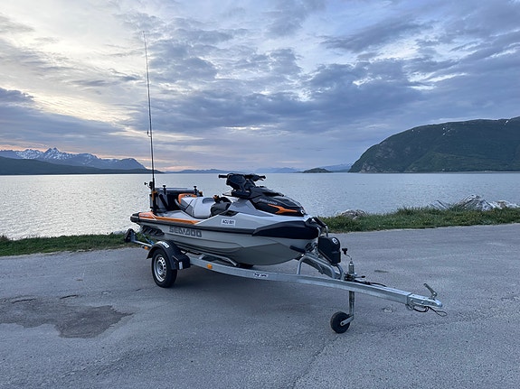 Sea-Doo Fish Pro 2 of 19