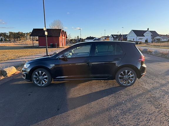 Volkswagen e-Golf VII 7 of 18