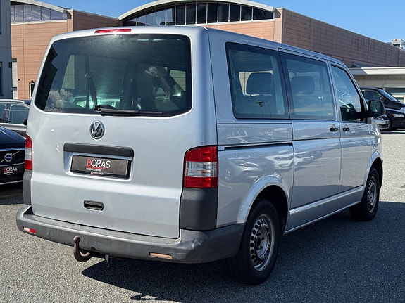 Volkswagen Caravelle 5 of 5
