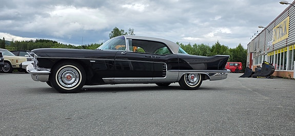 Cadillac Eldorado 2 of 5